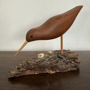VTG Hand Carved Wooden Sandpiper Bird Figurine Nautical Beach Seashell Decor